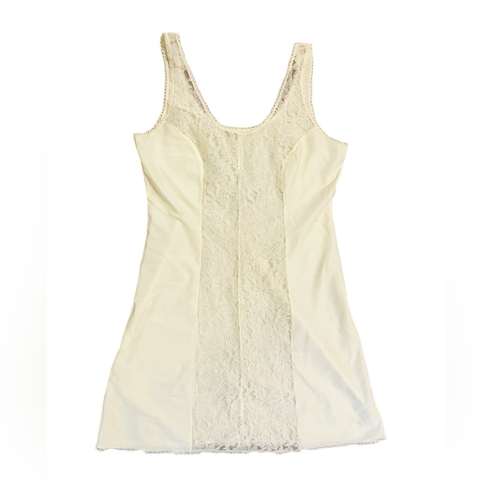Vintage 60s Lace-Trim Chemise Slip in Cream Size Medium